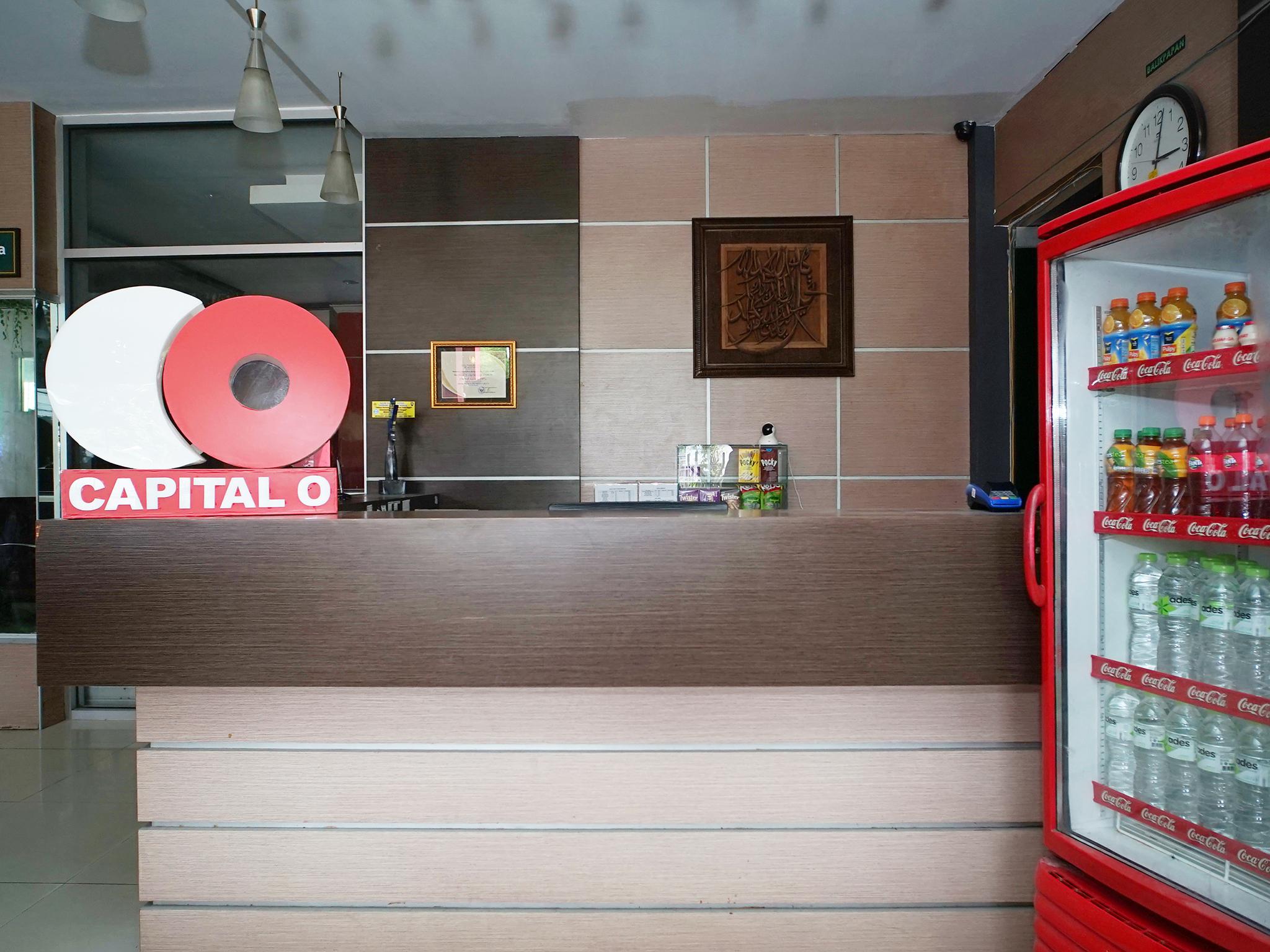 Capital O 2885 Hemra Hotel Balikpapan  Extérieur photo